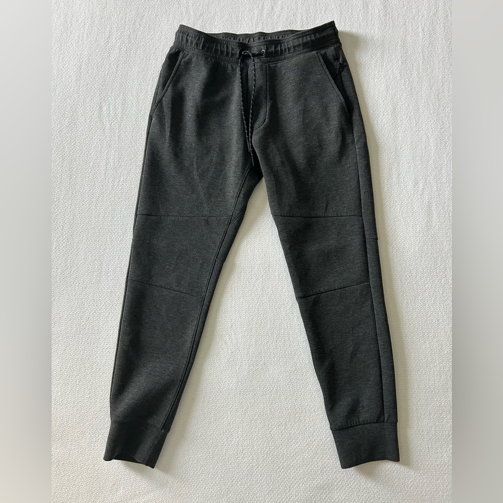 AE Men’s Dark Grey Jogger Sweatpants Size S & M